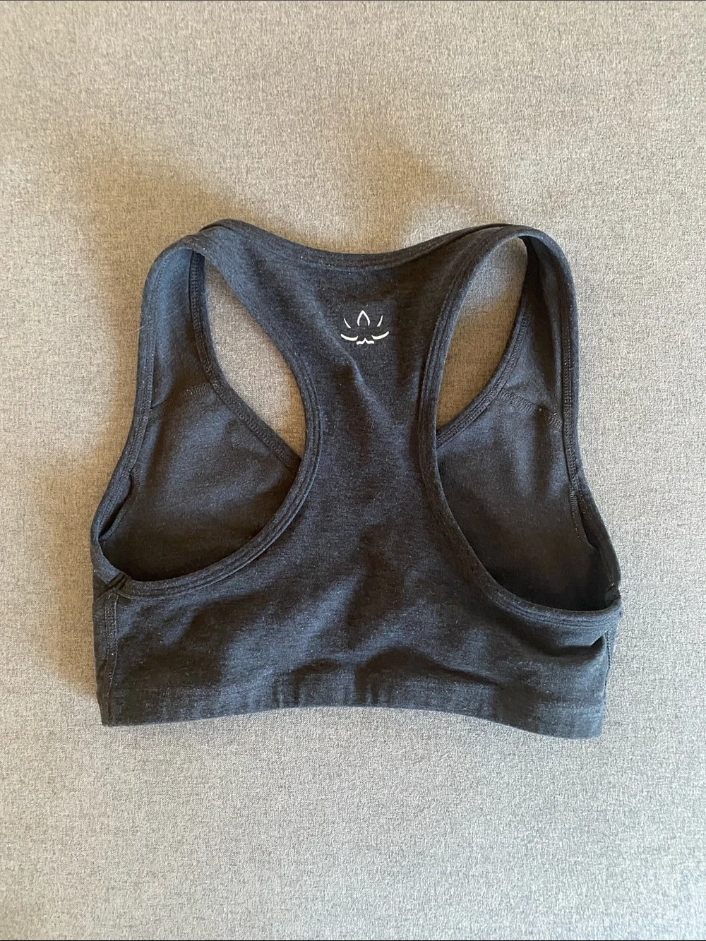 Beyond Yoga Charcoal V‑Neck Racerback Sports Bra - Picture 2 of 2